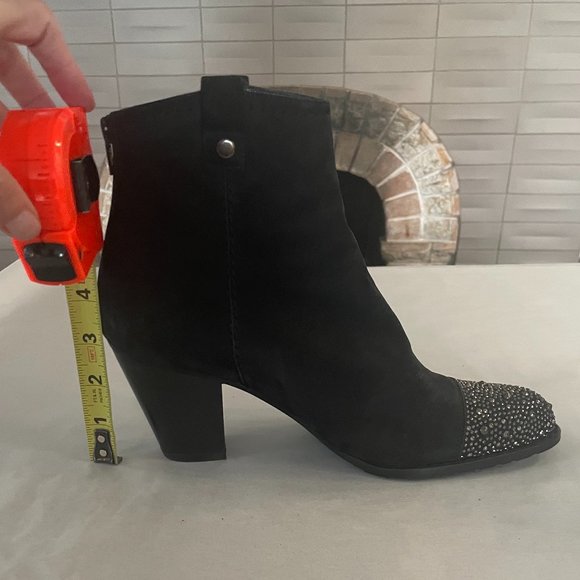 Stuart Weitzman Studgal Studded Cap Toe nubuck leather Ankle Boots 10M - Picture 10 of 12